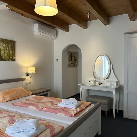 Gaestehaus Elzblick Ii 3* 鲁斯特